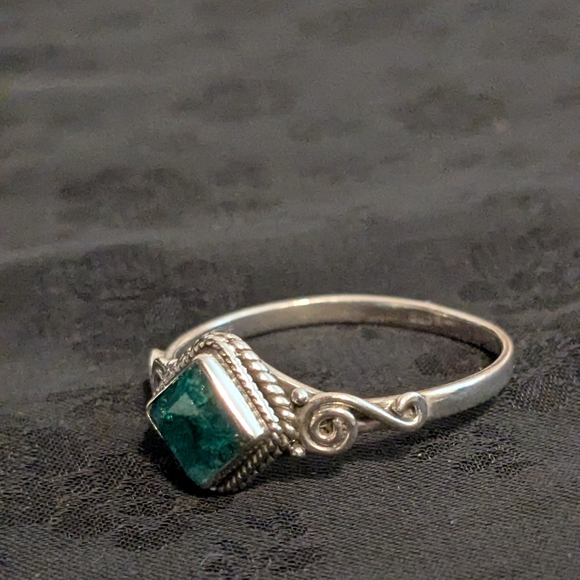 New 925 Solid Sterling Silver Natural Emerald Ring Size 13 - Picture 3 of 8